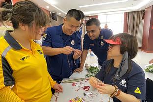 德布劳内本场数据：7次关键传球，8次成功传中，获评8.2分